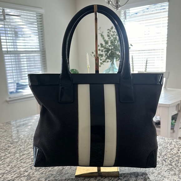 Gucci Sherry Line Black & White Patent Leather Canvas Shoulder Tote - Picture 3 of 16
